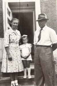 Marie Urbanová with her parents, 1951