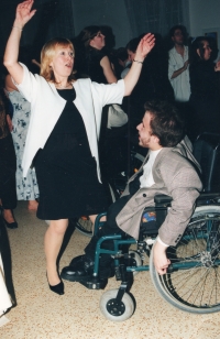 Wife Ivana Němečková with a client of the Jedlička Institute, 2002