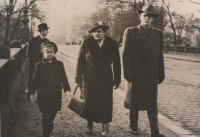Růžena Hajnová with mother and brother Mirek_II