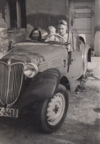 Rodinný výlet v roce 1952