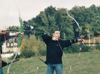 Witness as a member of an archery club