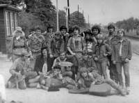 Common photo before a tramping trip, witness (6th from the right), Úštěk, mid-1980s