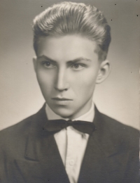 Zdeněk Kolařík on the apprenticeship photo board, 1961