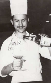 Josef Grobelný in his work as a cook (1972)