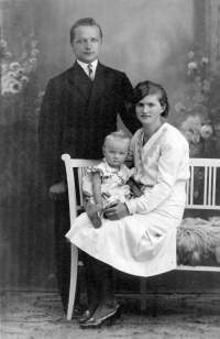 Marie with her parents Ladislav and Marie Malecek, around 1931