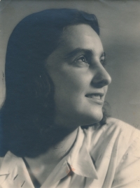 Vendy Truhlářová, mother of the witness, ca. 1946