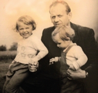 Jana Pekárková on the left, last photo with her father Jiří Komers 1956