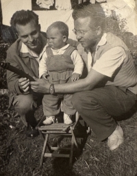 Jiří Petz with his elder daughter Štěpánka Petzová/Polcarová, 1959