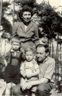 Hubert Poul with his parents and younger brother Jan, ca. 1959