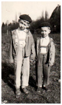 Hubert Poul with his younger brother Jan, ca. 1960
