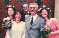 Jana Pekárková (bottom left) with her husband Jaroslav Pekárek, 2004