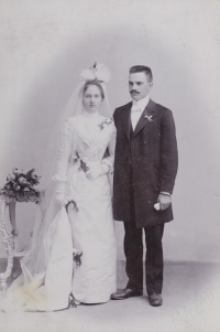 Grandparents of the witness, couple Borovec, 1901