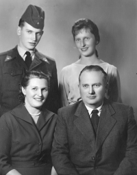 František Drbohlav with his parents and sister 1960-62