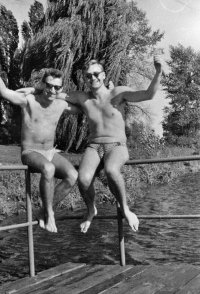 Ladislav Dvořák (left) at the Dynamo swimming pool in Pardubice with a classmate in 1965