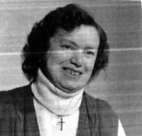 Photo of Anna Urbášková on her ID card from 1990