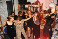 Imektra Almetidu s přáteli v Torontu (r. 1998)