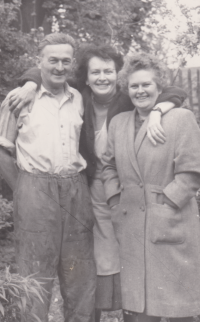 Marie Kučerová, mother of the witness (in the middle), Ladislav Kabrhel on her left, Anna Kabrhelová on her right, 1960s