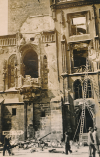 Detail of the destroyed Old Town Hall