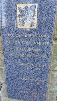 Memorial of Václav Přaslicka, Rudolf Tichý and Josef Machač in the forest near Březsko