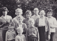 Family photo - grandmother who didn't sign, on the right, 1966