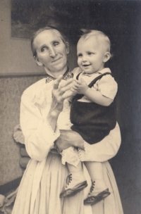 Zdeněk Kolařík with great-aunt Marie, who raised him, 1944, Veselí nad Moravou