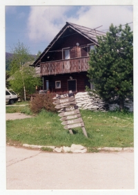 Accommodation in Borje Motel on UNPROFOR mission, 1995
