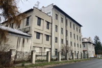 Former mill building in Pečky (left), Jitka Havránková's native house in 2025