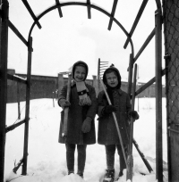 Jitka Havránková (right) with sister Alena