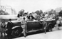 František Havránek (centre, second row of seats behind the driver) on his way to Paris for an exhibition in the early 1920s