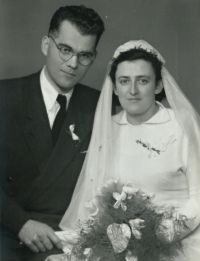 Jiří Ruml marrying Marie née Smetánková, Chrudim, December 1950