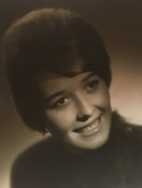 Former girlfriend Dagmar Aneltová (1944 -2017); she emigrated to the UK and worked as a physician; 1960s