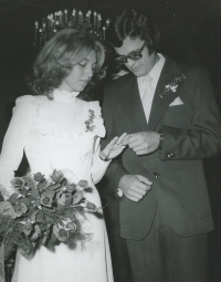 Joel marrying Lydia, née Ryšavá, Brno, 1976
