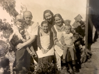 Father Josef Mikšovský with Jiří (left) and mother Anna with Vlasta (right), circa 1936