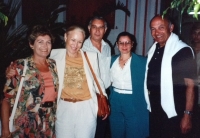 Peter Briess (right) with his cousins, 1995
