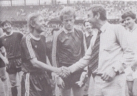 Jan Berger shakes hands with Andrej Kvašňák on his departure from Sparta Prague, 1986