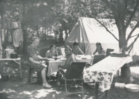 Milada Fiedlerová (vravo) on a family holiday, 1960s