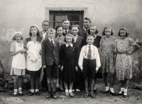Jamnice amateur actors - Marie Volovská standing on the left, older sister Věra standing on the right and brother (with tie) in front, probably late 1940s