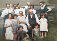 Family photo, with grandparents Františka and František Hyrš in the center; Emilie Šimková (Hukaufová) is the first from the right at the bottom, 1932