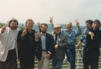 Visit of Josef Škvorecký (fourth from the left) in Studio Budíkov, Martin Kratochvíl next to him on the right
