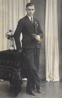 Witness's father Jindřich Soukup, 1942