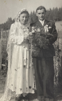 Witness's parents Jindřich Soukup and Marie Soukupová, 1942