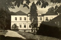 The castle in Vojkov, in the neighbourhood of which stood the inn of Karel Mrázek, undated