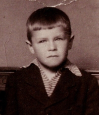 Milan Ptáček at the age of five, 1951