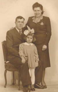 Witness with parents Marie and Karel Vostrovskýs