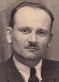 Edward Wilk, Tadeusz's father