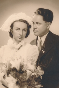 Newlyweds Josef and Vladimíra Bubák, 1938