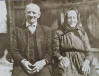 Parents Píša at the family house