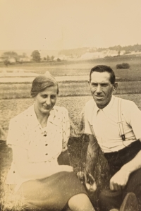 Aloisie and Václav Knedlhans, Svatava