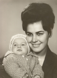 Witness with his mother Jiřina, 1967