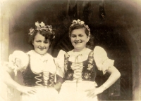 Božena Wortnerová with her sister Marie, turn of the 1940s and 1950s